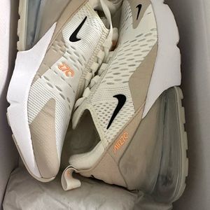 New! Nike W Air Max 270 in hard to find Summit White/Desert Sand